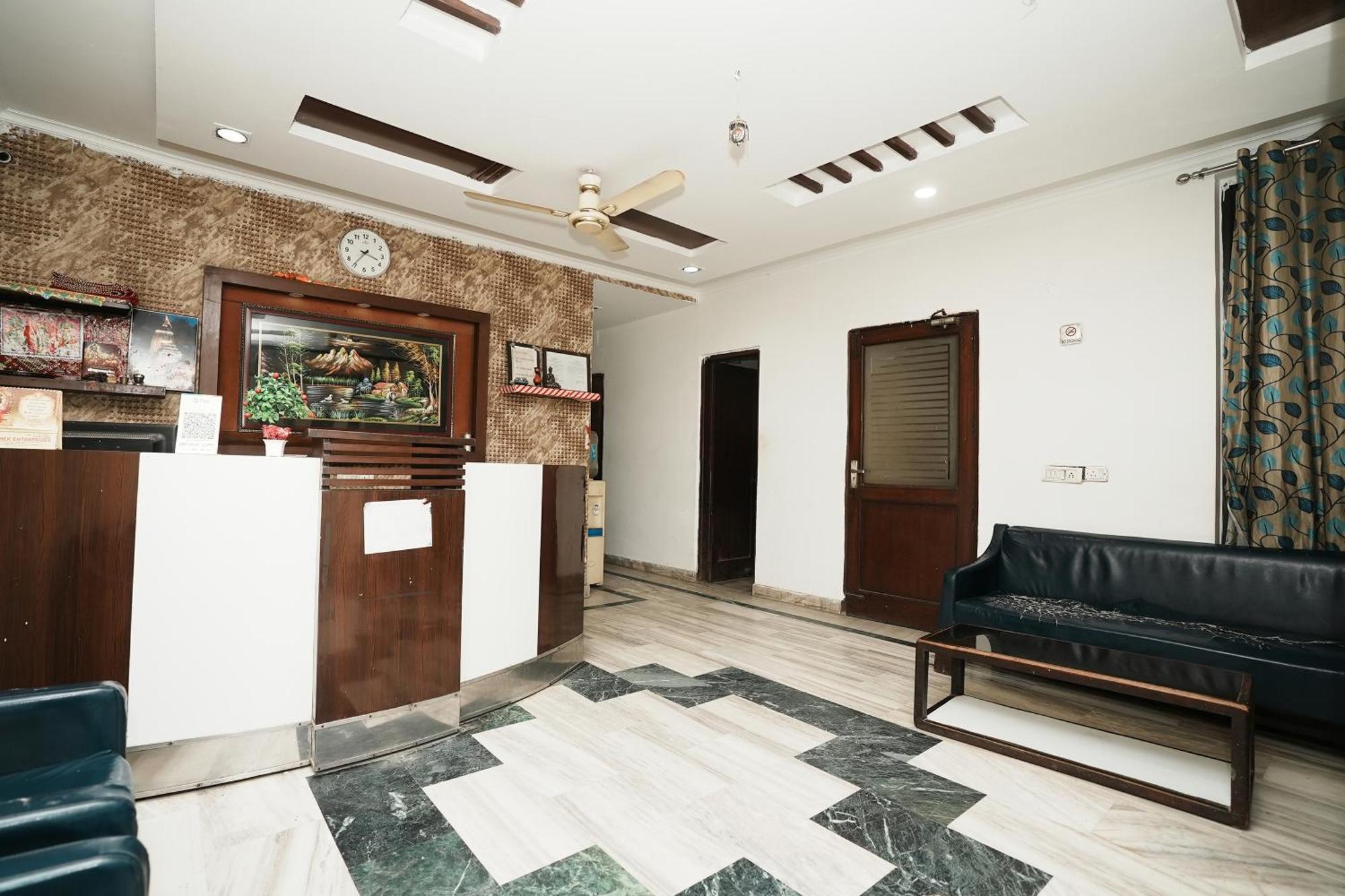 Hotel Sunrise Moon Új-Delhi Kültér fotó